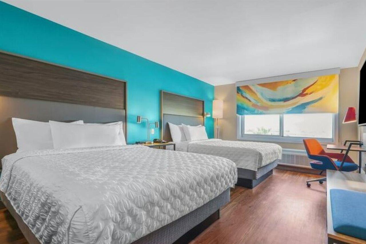 Tru By Hilton Lathrop Hotel Bagian luar foto