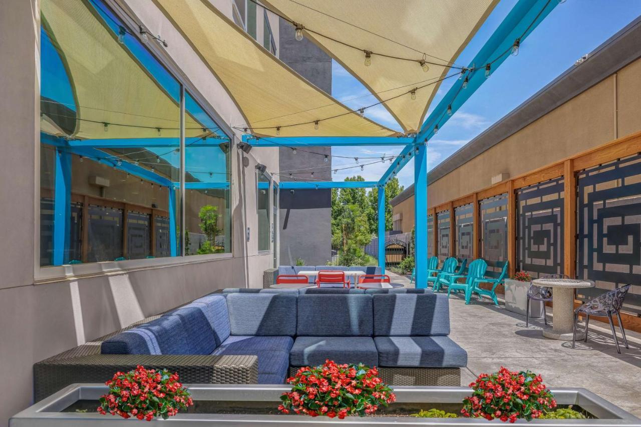 Tru By Hilton Lathrop Hotel Bagian luar foto