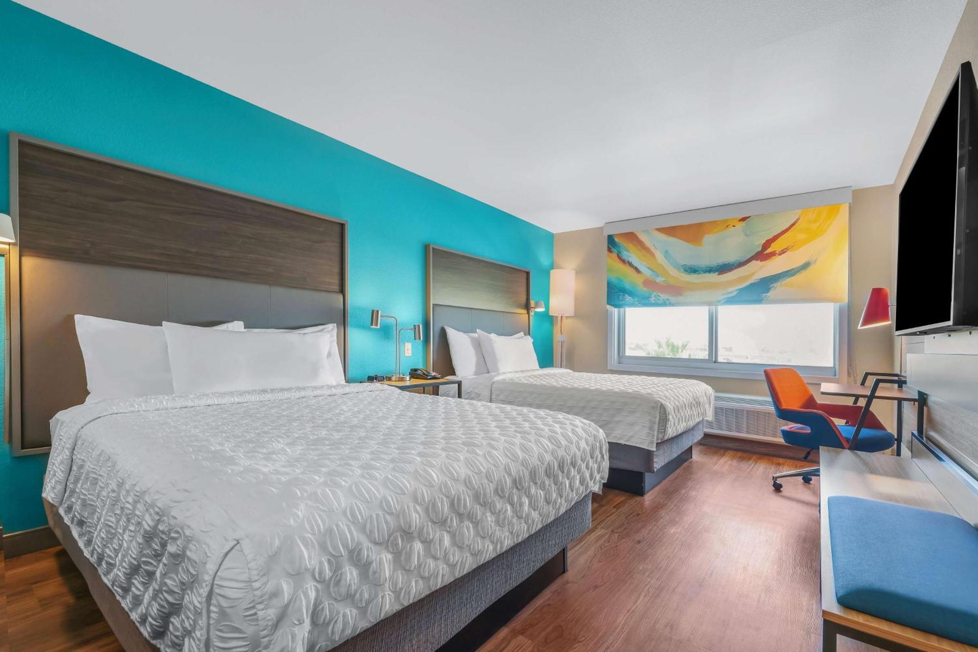 Tru By Hilton Lathrop Hotel Bagian luar foto